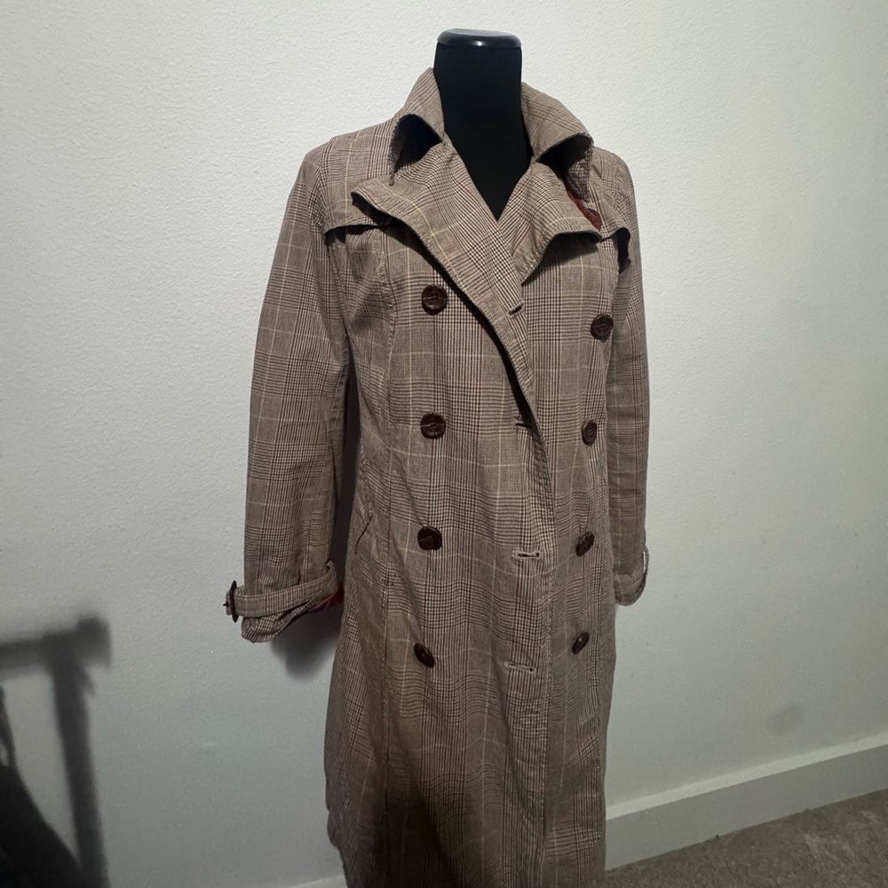 Chic Double-Breasted Plaid Coat